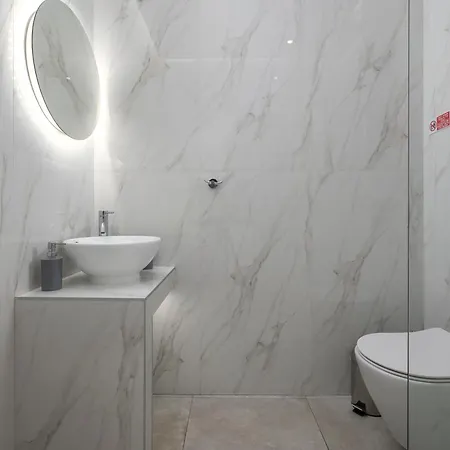 Appartement Eleon & *